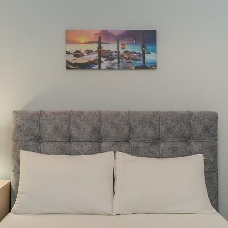 Comfy Apt Next To Metro Atenas Exterior foto