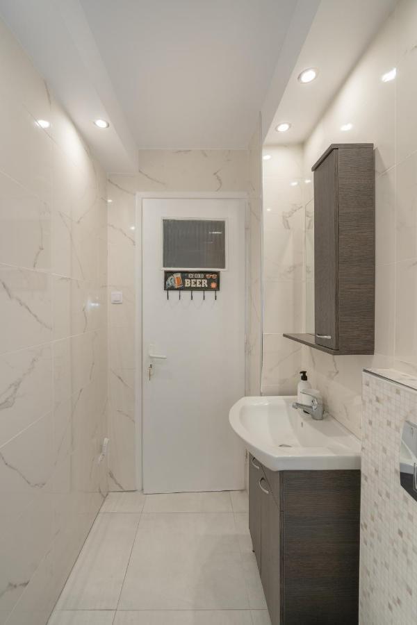 Comfy Apt Next To Metro Atenas Exterior foto